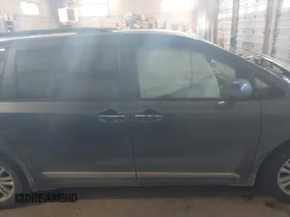 2017 Toyota Sienna XLE Auto Access Seat z VIN 5TDYZ3DC3HS885429, wystawiony jako IAAI lot #41454153 z przebiegiem 131 250 mil mil oraz . Historia ofert i sprzedaży dostępna na DreamBid. Obrazek 14.