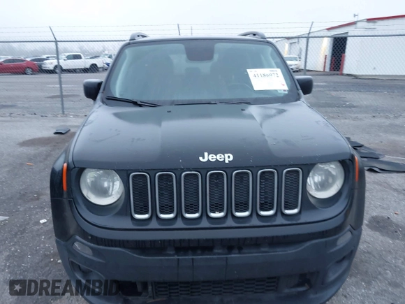 2018 Jeep Renegade Latitude with VIN ZACCJABB9JPJ34769, listed as a IAAI auction lot 41186972 with 204,900 mi miles. Bid and sale history available at carsss.com. Image 12.