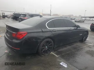 2015 BMW 7 Series 740i with VIN WBAYA6C5XFD826718, listed as a Copart auction lot 86762994 with 181,475 mi miles and Clean title. Bid and sale history available at DreamBid. Image 3.