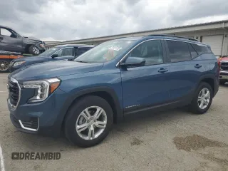 2024 GMC Terrain SLE z VIN 3GKALMEG0RL249976, wystawiony jako Copart lot #51411755 z przebiegiem 13 052 mil mil oraz Szkody całkowita. Historia ofert i sprzedaży dostępna na DreamBid. Obrazek 1.