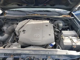 2006 Toyota Tacoma with VIN 5TEUU42N46Z247343, listed as a IAAI auction lot 41235061 with 189,193 mi miles. Bid and sale history available at carsss.com. Image 10.