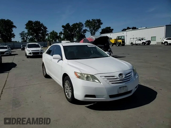2008 Toyota Camry LE z VIN 4T1BE46K88U734590, wystawiony jako Copart lot #58566685 z przebiegiem 204 814 mil mil oraz Szkoda całkowita • Salvage title. Historia ofert i sprzedaży dostępna na DreamBid. Obrazek 14.