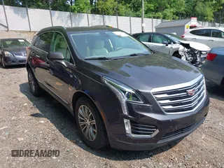 2017 Cadillac XT5 Luxury AWD z VIN 1GYKNDRS8HZ151501, wystawiony jako IAAI lot #42376230 z przebiegiem 78 565 mil mil oraz . Historia ofert i sprzedaży dostępna na DreamBid. Obrazek 1.