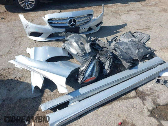 2020 Mercedes-Benz C 300 с VIN WDDWF8DB7LR526991, выставлен на аукционе IAAI как лот 40438514 с пробегом 49 781 миль миль и . История ставок и продаж доступна на DreamBid. Изображение 12.