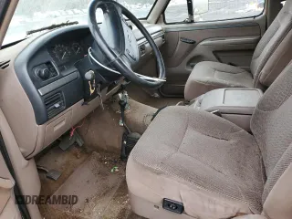 1993 Ford F-250 with VIN 1FTHX26M7PKA39302, listed as a Copart auction lot 43181105 with 274,377 mi miles and Salvage Title. Bid and sale history available at carsss.com. Image 7.