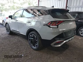 2024 Kia Sportage SX-Prestige z VIN 5XYK53DF2RG180390, wystawiony jako IAAI lot #42205645 z przebiegiem 9 330 mil mil oraz . Historia ofert i sprzedaży dostępna na DreamBid. Obrazek 3.