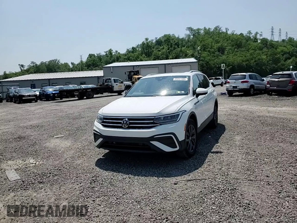 2022 Volkswagen Tiguan SE z VIN 3VV2B7AX9NM106198, wystawiony jako Copart lot #59867485 z przebiegiem 23 940 mil mil oraz Szkoda całkowita • Salvage title. Historia ofert i sprzedaży dostępna na DreamBid. Obrazek 14.
