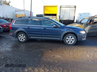 2011 Volvo XC70 3.2L with VIN YV4940BZXB1115299, listed as a IAAI auction lot 41567362 with 197,318 mi miles and . Bid and sale history available at DreamBid. Image 13.