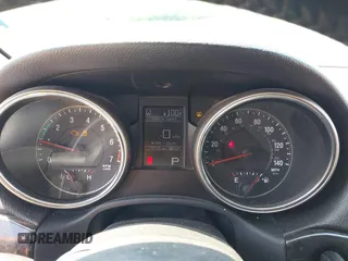 2011 Jeep Grand Cherokee Laredo with VIN 1J4RR4GG2BC550934, listed as a IAAI auction lot 42467947 with 198,904 mi miles and . Bid and sale history available at DreamBid. Image 7.
