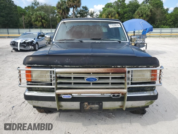 1988 Ford Bronco Custom с VIN 1FMEU15H4JLA87668, выставлен на аукционе Copart как лот 71630614 с пробегом 76 473 миль миль и Чистый • Clean title. История ставок и продаж доступна на DreamBid. Изображение 5.