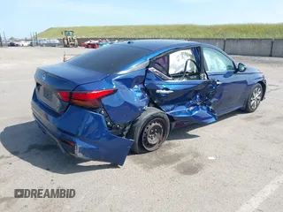 2019 Nissan Altima S z VIN 1N4BL4BV3KC103257, wystawiony jako IAAI lot #42056680 z przebiegiem 99 467 mil mil oraz . Historia ofert i sprzedaży dostępna na DreamBid. Obrazek 4.