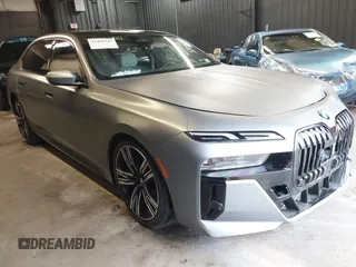 2023 BMW 7 Series 760i xDrive с VIN WBA33EJ09PCM90606, выставлен на аукционе IAAI как лот 41498342 с пробегом 36 838 миль миль и . История ставок и продаж доступна на DreamBid. Изображение 1.