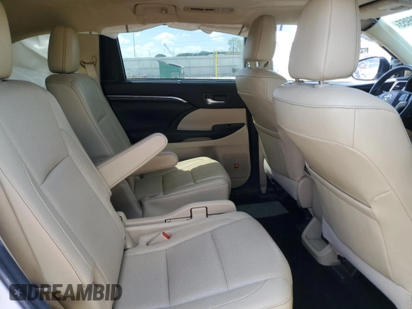 2016 Toyota Highlander Limited with VIN 5TDDKRFH2GS334499, listed as a Copart auction lot 56685955 with 100,605 mi miles and Salvage title. Bid and sale history available at DreamBid. Image 11.