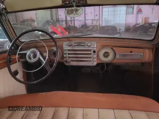 1947 Lincoln Zephyr z VIN 8H18150, wystawiony jako Copart lot #56967095 z przebiegiem 45 424 mil mil oraz Tytuł czysty. Historia ofert i sprzedaży dostępna na DreamBid. Obrazek 9.
