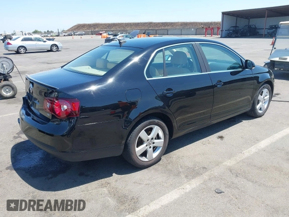 2008 Volkswagen Jetta SE with VIN 3VWRZ71K58M122283, listed as a IAAI auction lot 42466049 with 83,252 mi miles and . Bid and sale history available at DreamBid. Image 4.