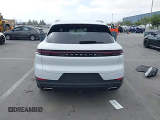 2024 Porsche Cayenne z VIN WP1AA2AY6RDA14314, wystawiony jako IAAI lot #42439986 z przebiegiem 3 212 mil mil oraz . Historia ofert i sprzedaży dostępna na DreamBid. Obrazek 17.