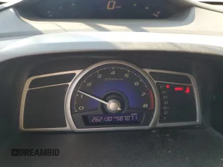 2009 Honda Civic LX z VIN 19XFA16579E010397, wystawiony jako Copart lot #60695885 z przebiegiem 262 130 mil mil oraz Czysty tytuł • Clean title. Historia ofert i sprzedaży dostępna na DreamBid. Obrazek 9.