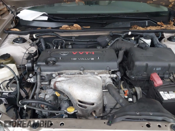 2005 Toyota Camry STD z VIN 4T1BE32K45U385259, wystawiony jako IAAI lot #42153790 z przebiegiem 184 204 mil mil oraz . Historia ofert i sprzedaży dostępna na DreamBid. Obrazek 10.