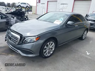 2018 Mercedes-Benz E-Class E 300 with VIN WDDZF4JB3JA409950, listed as a IAAI auction lot 42032598 with 44,381 mi miles. Bid and sale history available at carsss.com. Image 17.