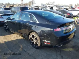 2016 Lincoln MKZ Hybrid z VIN 3LN6L2LU1GR612760, wystawiony jako IAAI lot #41752860 z przebiegiem 101 795 mil mil oraz . Historia ofert i sprzedaży dostępna na DreamBid. Obrazek 3.