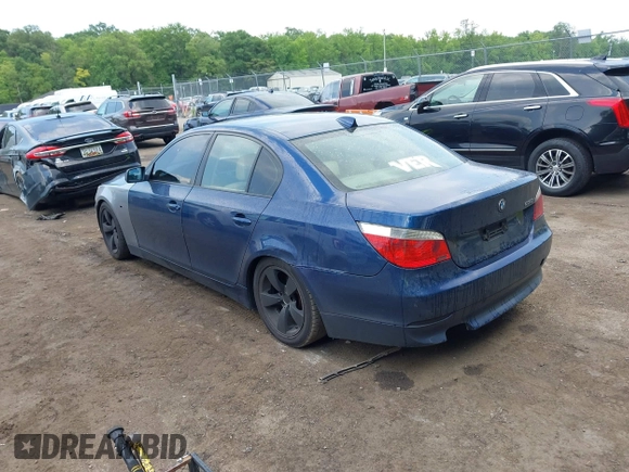 2004 BMW 5 Series 530i z VIN WBANA73584B057850, wystawiony jako IAAI lot #42595745 z przebiegiem 164 718 mil mil oraz . Historia ofert i sprzedaży dostępna na DreamBid. Obrazek 3.