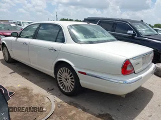 2007 Jaguar XJ Vanden Plas with VIN SAJWA82B77SH16109, listed as a IAAI auction lot 42749658 with 185,772 mi miles and . Bid and sale history available at DreamBid. Image 3.