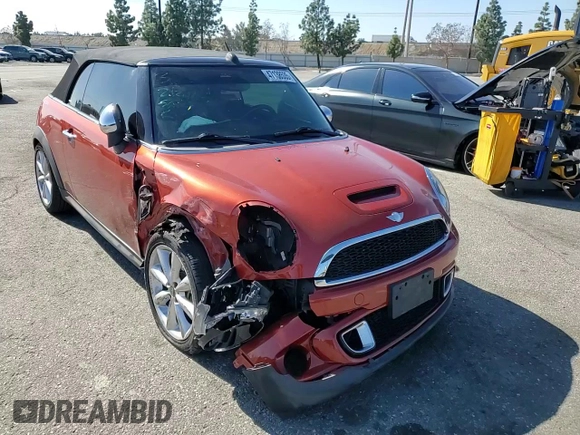 2011 MINI Convertible S z VIN WMWZP3C59BTX83202, wystawiony jako Copart lot #47138535 z przebiegiem 162 809 mil mil oraz Szkoda całkowita • Salvage title. Historia ofert i sprzedaży dostępna na DreamBid. Obrazek 10.