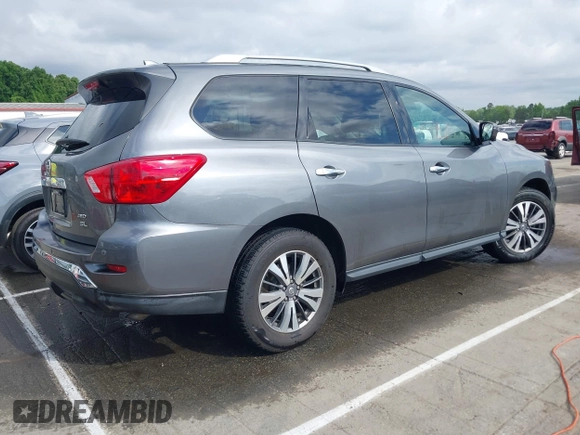 2020 Nissan Pathfinder SL z VIN 5N1DR2CM8LC612382, wystawiony jako IAAI lot #42116687 z przebiegiem 122 438 mil mil oraz . Historia ofert i sprzedaży dostępna na DreamBid. Obrazek 4.