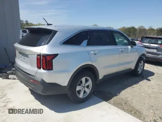 2022 Kia Sorento LX with VIN 5XYRG4LC7NG124249, listed as a Copart auction lot 50904165 with 32,759 mi miles and Salvage Title. Bid and sale history available at carsss.com. Image 3.