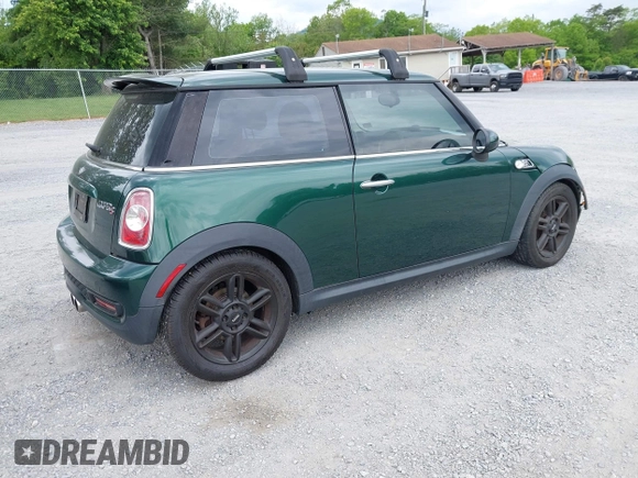 2012 MINI Hardtop S with VIN WMWSV3C50CTY27516, listed as a IAAI auction lot 42218627 with 216,999 mi miles and . Bid and sale history available at DreamBid. Image 4.