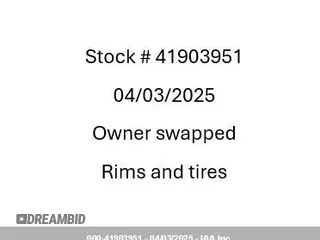 2019 Jeep Cherokee Latitude with VIN 1C4PJMCX9KD255382, listed as a IAAI auction lot 41903951 with 139,741 mi miles. Bid and sale history available at carsss.com. Image 18.