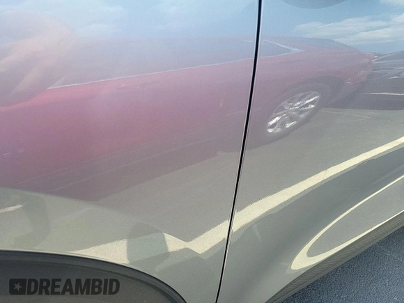 2022 Ford Escape SE with VIN 1FMCU9G61NUB32924, listed as a IAAI auction lot 42733772 with 68,597 mi miles and . Bid and sale history available at DreamBid. Image 4.