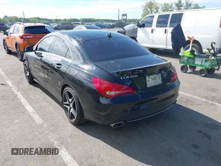 2014 Mercedes-Benz CLA 250 z VIN WDDSJ4EB5EN046902, wystawiony jako IAAI lot #42214090 z przebiegiem 157 256 mil mil oraz . Historia ofert i sprzedaży dostępna na DreamBid. Obrazek 3.