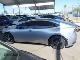 2024 Toyota Prius LE z VIN JTDACAAU0R3034244, wystawiony jako IAAI lot #42312682 z przebiegiem 4 102 mil mil oraz . Historia ofert i sprzedaży dostępna na DreamBid. Obrazek 15.
