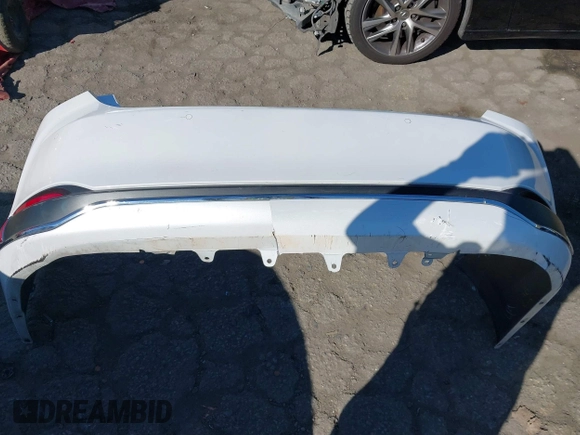 2022 Lexus ES 300h z VIN 58ADA1C19NU024116, wystawiony jako IAAI lot #41630532 z przebiegiem 22 141 mil mil oraz . Historia ofert i sprzedaży dostępna na DreamBid. Obrazek 12.