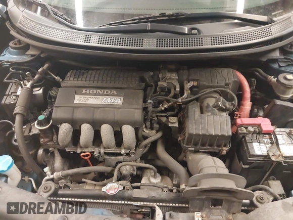 2013 Honda CR-Z with VIN JHMZF1D44DS000083, listed as a IAAI auction lot 41601324 with 212,884 mi miles. Bid and sale history available at carsss.com. Image 10.