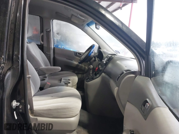 2011 Kia Sedona LX with VIN KNDMG4C71B6376011, listed as a IAAI auction lot 41600258 with 162,025 mi miles. Bid and sale history available at carsss.com. Image 5.