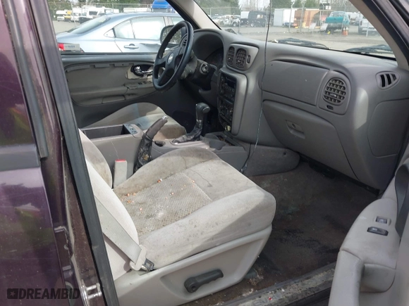 2008 Chevrolet TrailBlazer LT w/1LT with VIN 1GNDS13S482137559, listed as a IAAI auction lot 41756243 with 1 mi miles. Bid and sale history available at carsss.com. Image 5.
