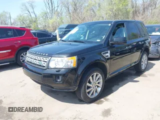 2012 Land Rover LR2 HSE z VIN SALFT2BN8CH304150, wystawiony jako IAAI lot #41875910 z przebiegiem 107 108 mil mil oraz . Historia ofert i sprzedaży dostępna na DreamBid. Obrazek 2.