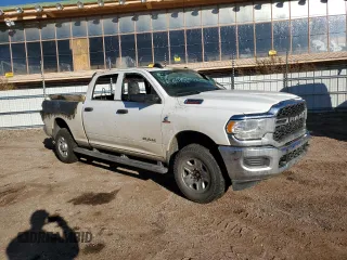 2019 Ram 2500 Tradesman z VIN 3C6UR5CL2KG656796, wystawiony jako Copart lot #75600323 z przebiegiem Nie podano mil oraz Szkoda całkowita • Salvage title. Historia ofert i sprzedaży dostępna na DreamBid. Obrazek 4.