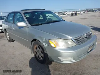 2002 Toyota Avalon XL with VIN 4T1BF28B62U246356, listed as a IAAI auction lot 41859158 with 337,556 mi miles. Bid and sale history available at carsss.com. Image 1.