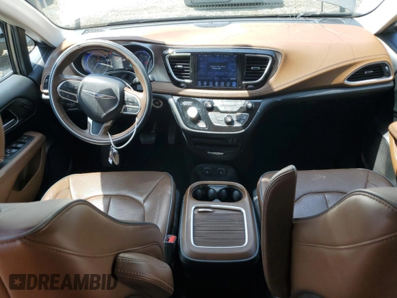 2017 Chrysler Pacifica Limited with VIN 2C4RC1GGXHR679820, listed as a Copart auction lot 60559165 with 68,425 mi miles and Salvage title. Bid and sale history available at DreamBid. Image 8.