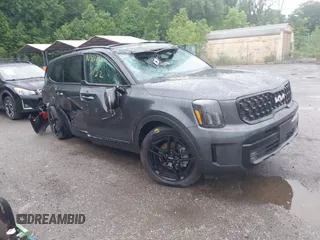 2024 Kia Telluride SX Prestige X-Pro with VIN 5XYP5DGC5RG505157, listed as a IAAI auction lot 42322766 with 10,545 mi miles and . Bid and sale history available at DreamBid. Image 1.