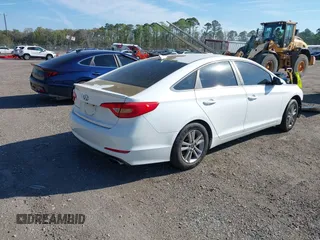 2015 Hyundai Sonata SE with VIN 5NPE24AF3FH108750, listed as a IAAI auction lot 41843880 with 168,561 mi miles and . Bid and sale history available at DreamBid. Image 4.