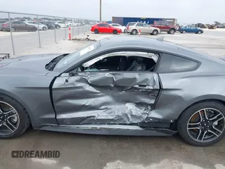 2022 Ford Mustang EcoBoost z VIN 1FA6P8TH4N5105288, wystawiony jako IAAI lot #41528117 z przebiegiem 44 424 mil mil oraz . Historia ofert i sprzedaży dostępna na DreamBid. Obrazek 6.
