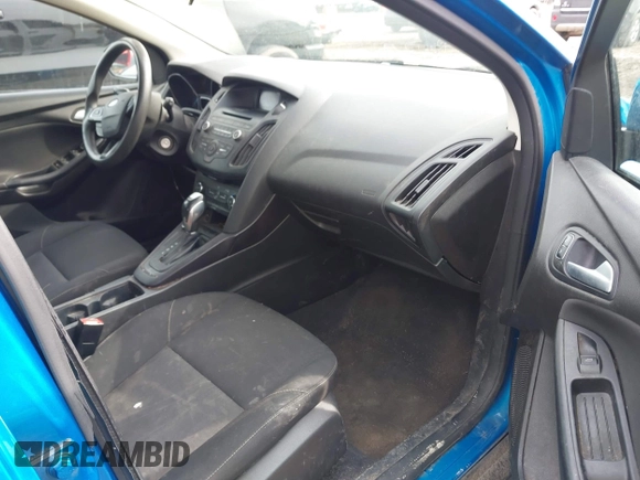 2015 Ford Focus SE with VIN 1FADP3K20FL383433, listed as a IAAI auction lot 42018563 with 101,789 mi miles. Bid and sale history available at carsss.com. Image 5.