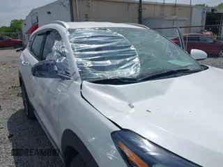 2019 Hyundai Tucson Sport with VIN KM8J33AL5KU066119, listed as a IAAI auction lot 42041651 with 60,281 mi miles. Bid and sale history available at carsss.com. Image 6.
