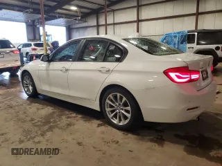 2016 BMW 3 Series 320i xDrive z VIN WBA8A3C59GK551242, wystawiony jako Copart lot #56939365 z przebiegiem 146 326 mil mil oraz Szkoda całkowita • Salvage title. Historia ofert i sprzedaży dostępna na DreamBid. Obrazek 2.