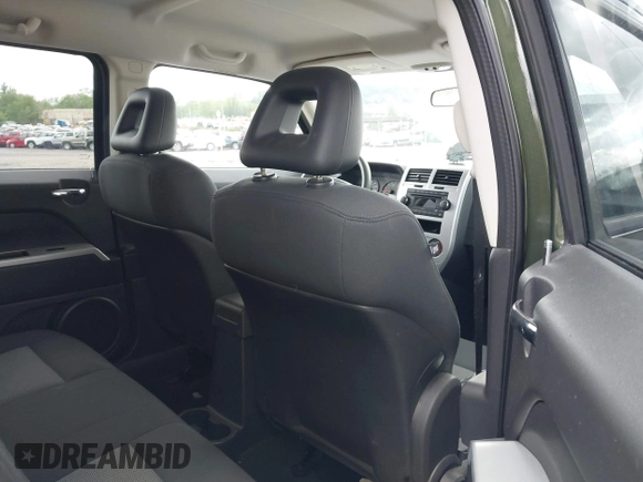 2008 Jeep Patriot Sport with VIN 1J8FT28088D520705, listed as a IAAI auction lot 42107804 with 77,032 mi miles and . Bid and sale history available at DreamBid. Image 8.