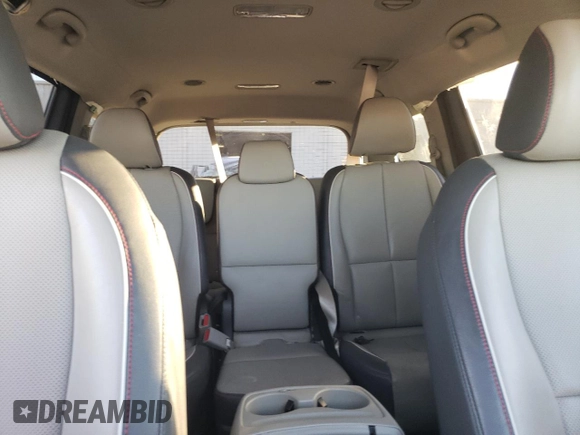 2018 Kia Sedona LX with VIN KNDMB5C17J6405820, listed as a Copart auction lot 88976525 with 110,658 mi miles and Non Repairable. Bid and sale history available at carsss.com. Image 10.